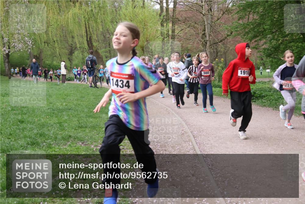 19.04.2026 - Hammer Lauf Lena Gebhardt http://msf.ph/oto/9562735 19.04.2026 09:27:08 Laufen 1434, 1094, 1237, 560, 1918, 11 meine-sportfotos.de