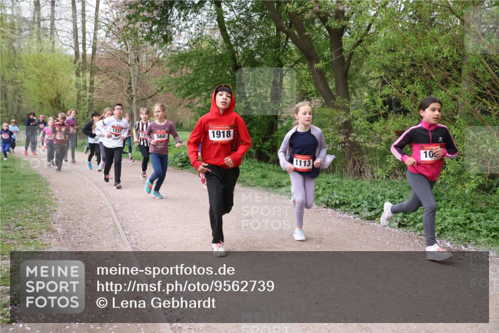 19.04.2026 - Hammer Lauf Lena Gebhardt http://msf.ph/oto/9562739 19.04.2026 09:27:08 Laufen 1812, 1237, 560, 1918, 10, 1113 meine-sportfotos.de