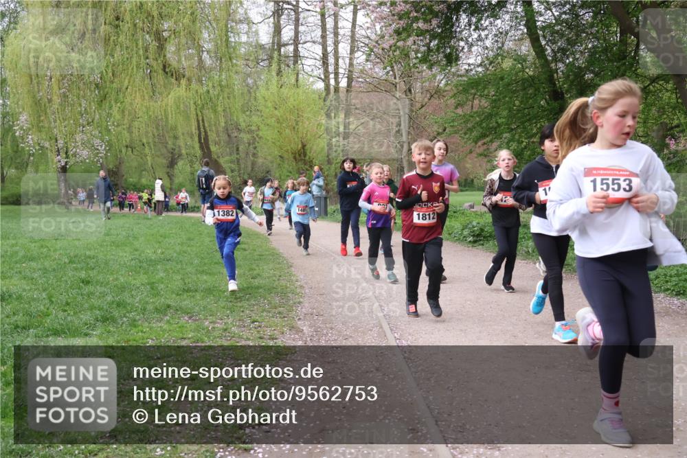 19.04.2026 - Hammer Lauf Lena Gebhardt http://msf.ph/oto/9562753 19.04.2026 09:27:11 Laufen 1382, 1481, 1812, 1553 meine-sportfotos.de