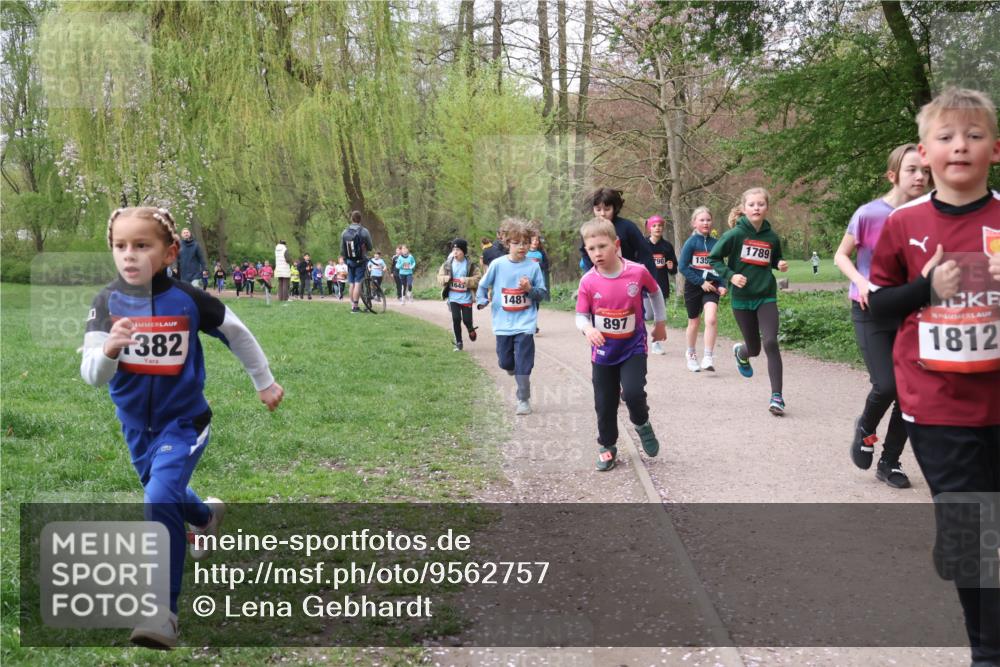 19.04.2026 - Hammer Lauf Lena Gebhardt http://msf.ph/oto/9562757 19.04.2026 09:27:13 Laufen 382, 164, 1481, 897, 790, 135, 1789, 1812 meine-sportfotos.de
