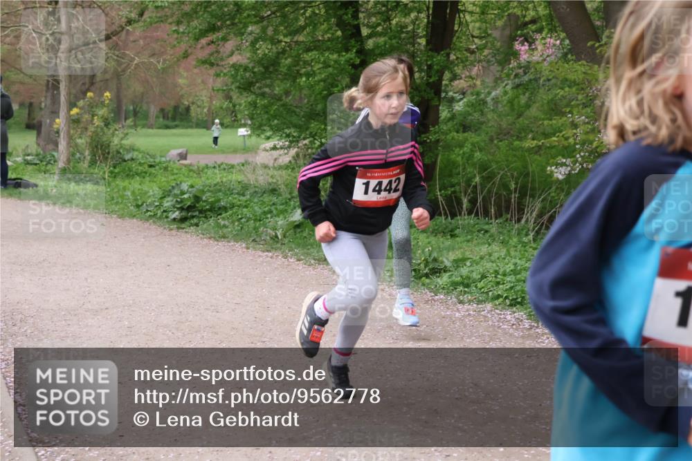 19.04.2026 - Hammer Lauf Lena Gebhardt http://msf.ph/oto/9562778 19.04.2026 09:27:18 Laufen 16, 1442, 1 meine-sportfotos.de