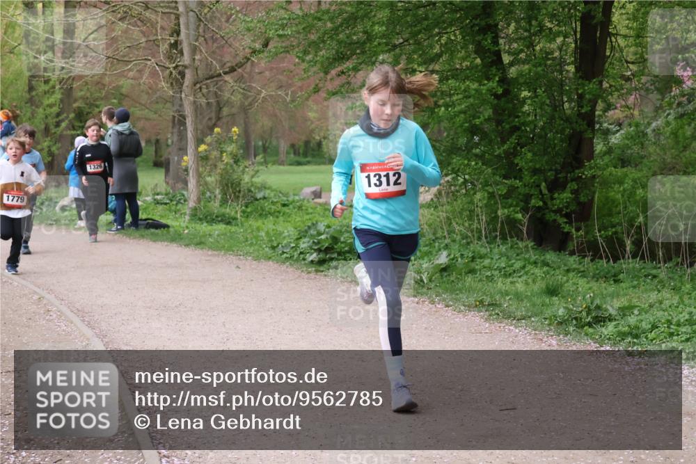 19.04.2026 - Hammer Lauf Lena Gebhardt http://msf.ph/oto/9562785 19.04.2026 09:27:20 Laufen 1779, 1326, 16, 1312 meine-sportfotos.de