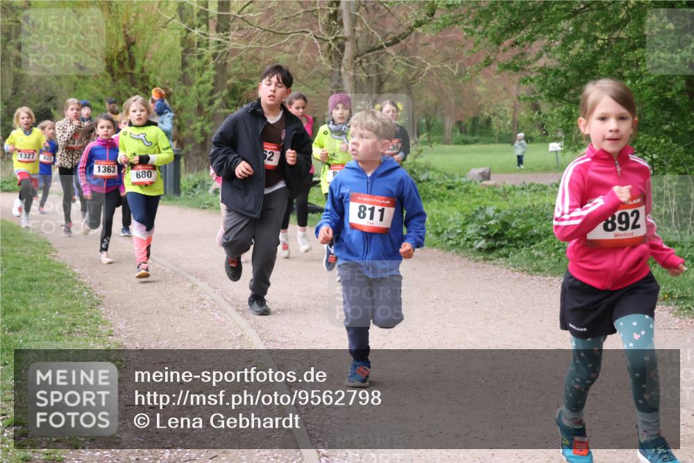 19.04.2026 - Hammer Lauf Lena Gebhardt http://msf.ph/oto/9562798 19.04.2026 09:27:25 Laufen 1327, 822, 1363, 880, 62, 35, 16, 811, 892 meine-sportfotos.de