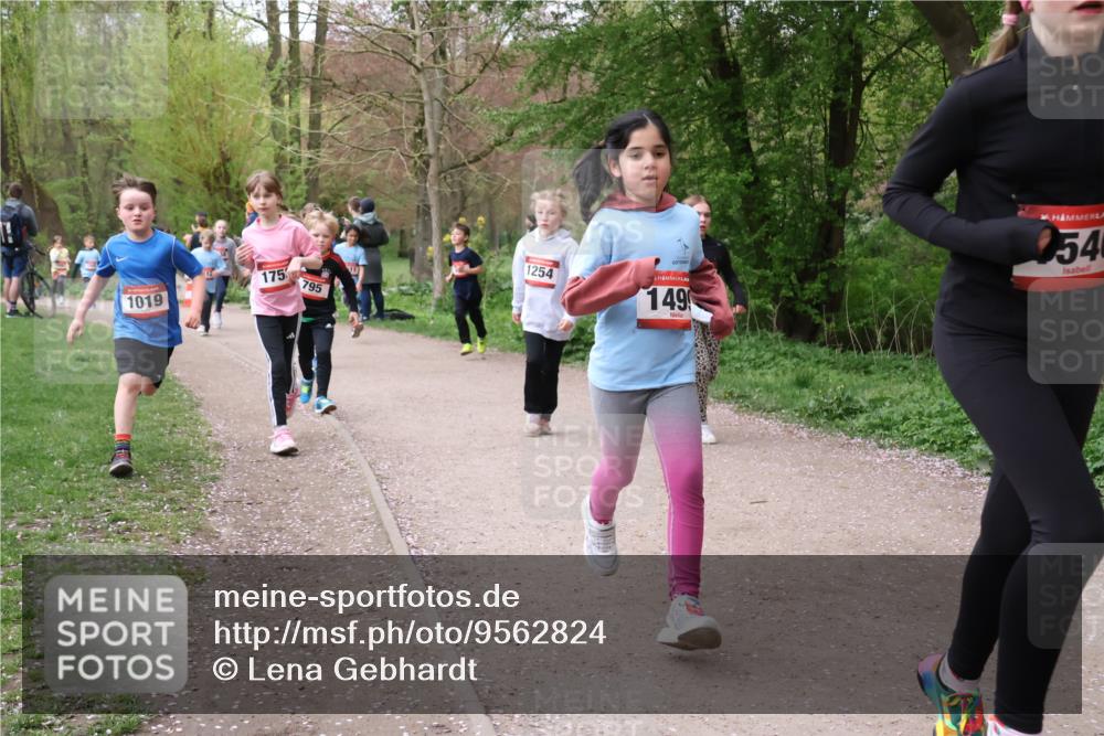 19.04.2026 - Hammer Lauf Lena Gebhardt http://msf.ph/oto/9562824 19.04.2026 09:27:36 Laufen 1019, 175, 795, 1254, 149, 54 meine-sportfotos.de