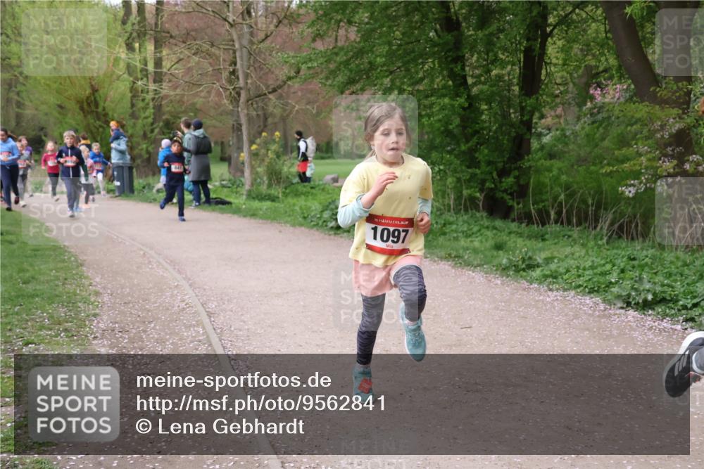19.04.2026 - Hammer Lauf Lena Gebhardt http://msf.ph/oto/9562841 19.04.2026 09:27:44 Laufen 641, 16, 1097 meine-sportfotos.de
