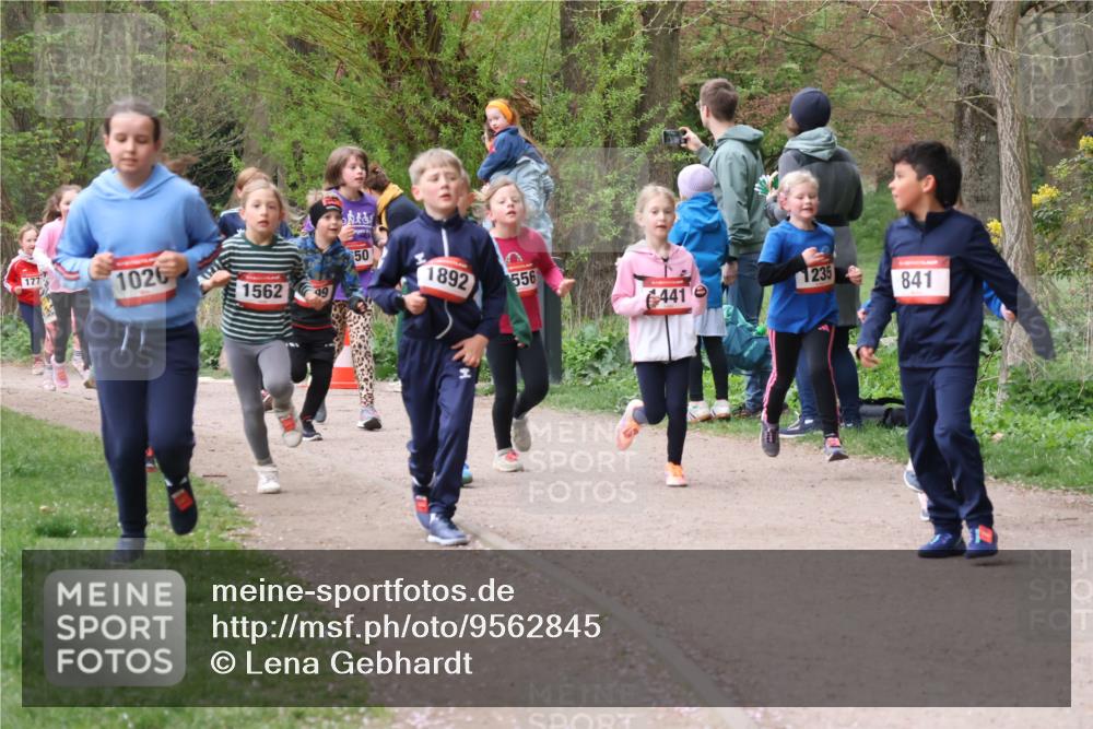 19.04.2026 - Hammer Lauf Lena Gebhardt http://msf.ph/oto/9562845 19.04.2026 09:27:46 Laufen 50, 177, 1020, 1562, 99, 1892, 556, 1235, 441, 841 meine-sportfotos.de