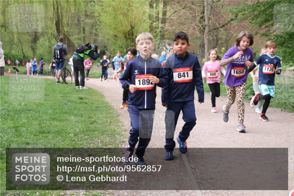 19.04.2026 - Hammer Lauf Lena Gebhardt http://msf.ph/oto/9562857 19.04.2026 09:27:52 Laufen 16, 1892, 16, 841, 866, 1650, 1135 meine-sportfotos.de
