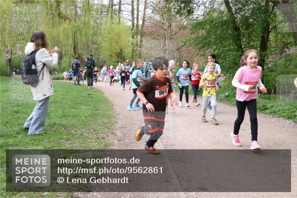 19.04.2026 - Hammer Lauf Lena Gebhardt http://msf.ph/oto/9562861 19.04.2026 09:27:54 Laufen 150, 961, 1487, 1771, 1422, 16, 66 meine-sportfotos.de