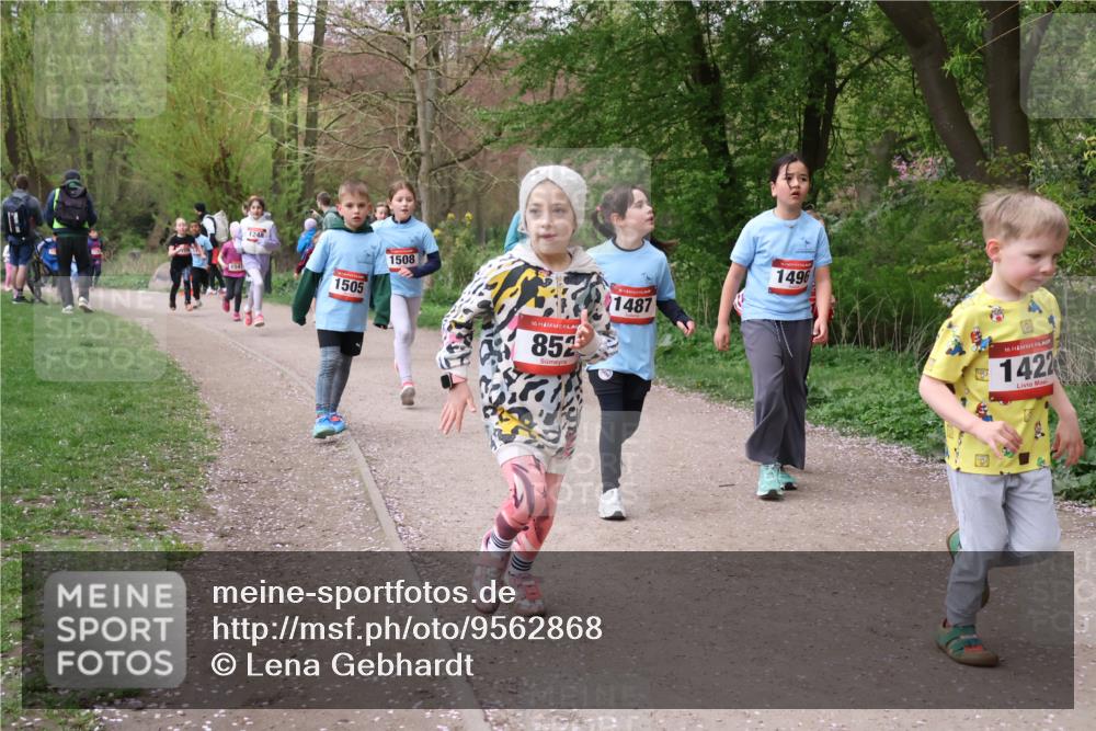19.04.2026 - Hammer Lauf Lena Gebhardt http://msf.ph/oto/9562868 19.04.2026 09:27:56 Laufen 154, 1248, 1505, 1508, 16, 852, 1487, 1496, 16, 1422 meine-sportfotos.de