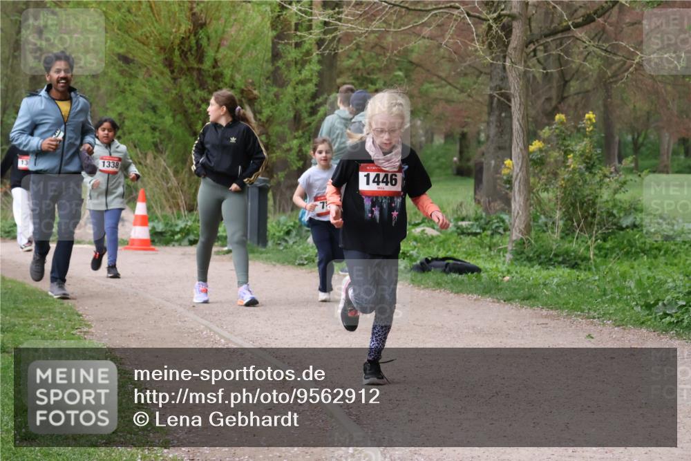 19.04.2026 - Hammer Lauf Lena Gebhardt http://msf.ph/oto/9562912 19.04.2026 09:28:21 Laufen 13, 1338, 16, 1446 meine-sportfotos.de