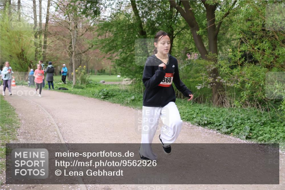 19.04.2026 - Hammer Lauf Lena Gebhardt http://msf.ph/oto/9562926 19.04.2026 09:28:32 Laufen 368 meine-sportfotos.de