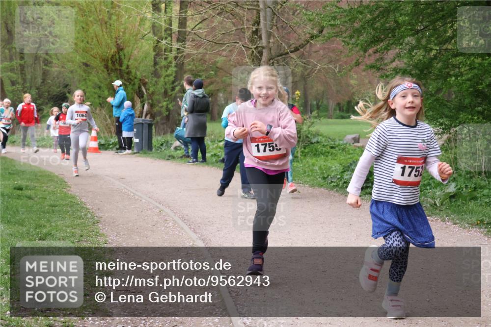 19.04.2026 - Hammer Lauf Lena Gebhardt http://msf.ph/oto/9562943 19.04.2026 09:28:43 Laufen 146, 1064, 16, 175, 16, 175 meine-sportfotos.de