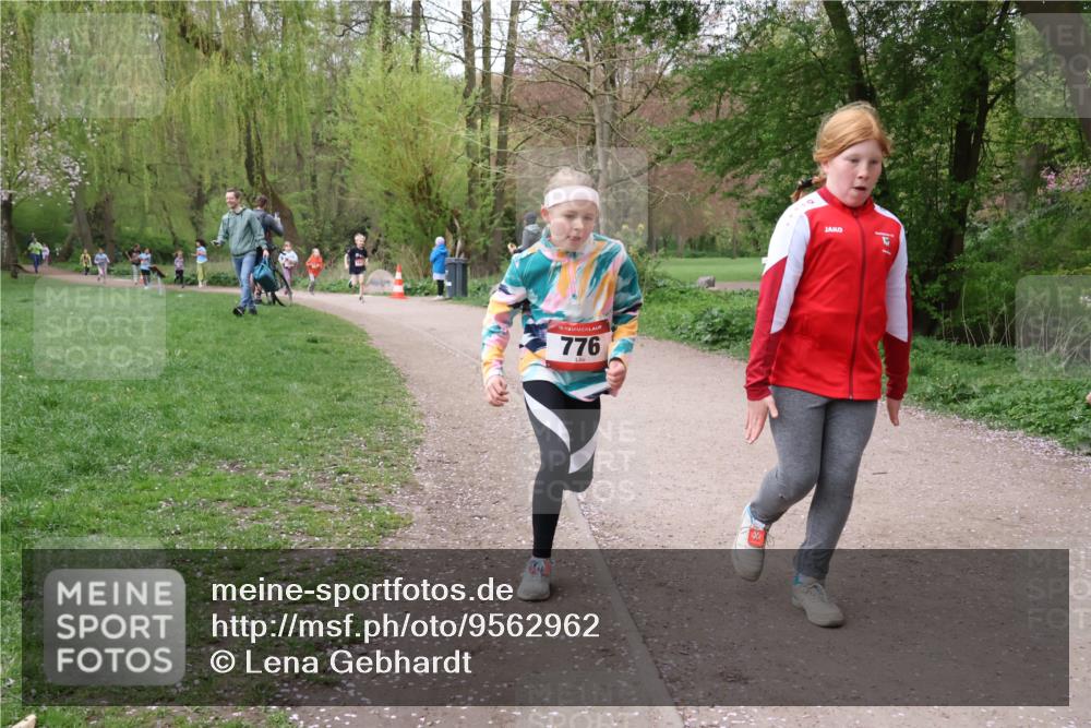 19.04.2026 - Hammer Lauf Lena Gebhardt http://msf.ph/oto/9562962 19.04.2026 09:28:52 Laufen 16, 776 meine-sportfotos.de