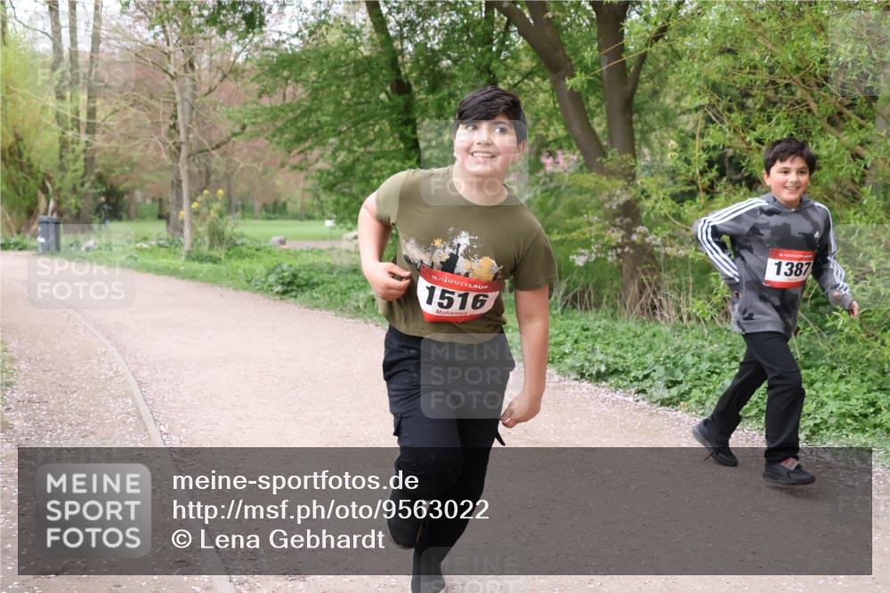 19.04.2026 - Hammer Lauf Lena Gebhardt http://msf.ph/oto/9563022 19.04.2026 09:29:37 Laufen 16, 1516, 1387 meine-sportfotos.de