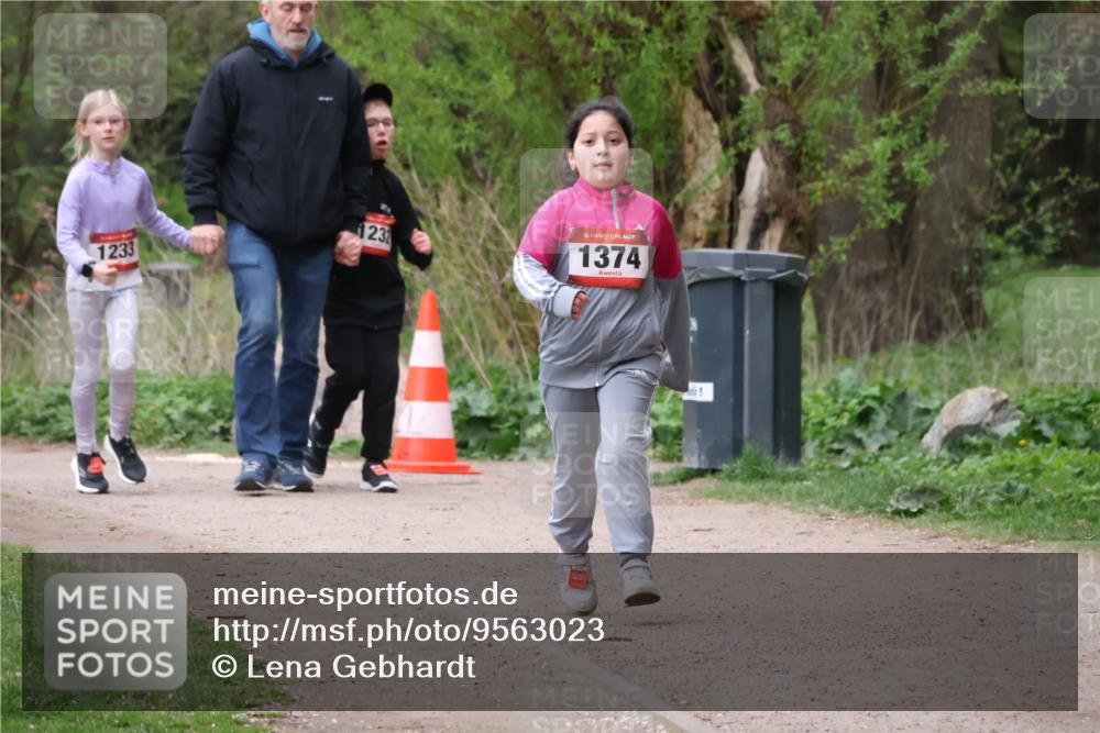 19.04.2026 - Hammer Lauf Lena Gebhardt http://msf.ph/oto/9563023 19.04.2026 09:30:21 Laufen 1233, 1232, 16, 1374 meine-sportfotos.de