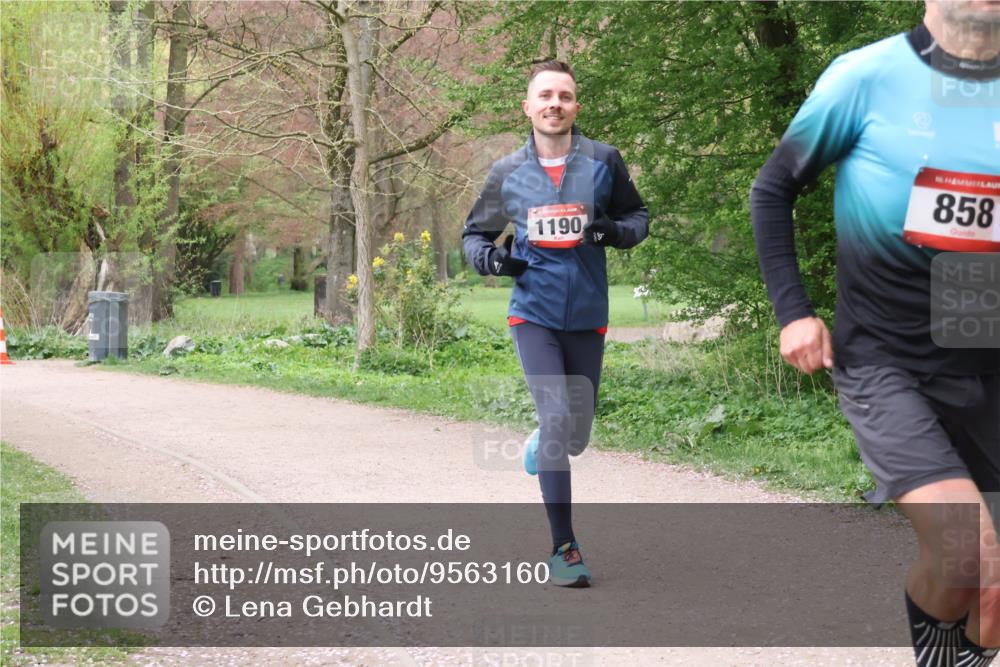 19.04.2026 - Hammer Lauf Lena Gebhardt http://msf.ph/oto/9563160 19.04.2026 10:05:14 Laufen 1190, 85590, 16, 858 meine-sportfotos.de