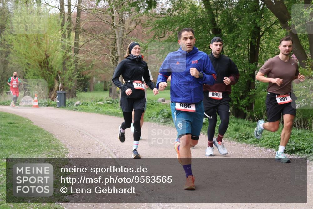 19.04.2026 - Hammer Lauf Lena Gebhardt http://msf.ph/oto/9563565 19.04.2026 10:10:58 Laufen 228, 966, 890, 891 meine-sportfotos.de