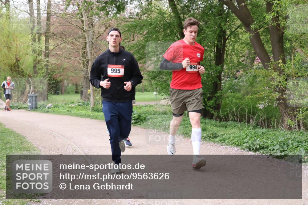 19.04.2026 - Hammer Lauf Lena Gebhardt http://msf.ph/oto/9563626 19.04.2026 10:11:33 Laufen 995, 994 meine-sportfotos.de