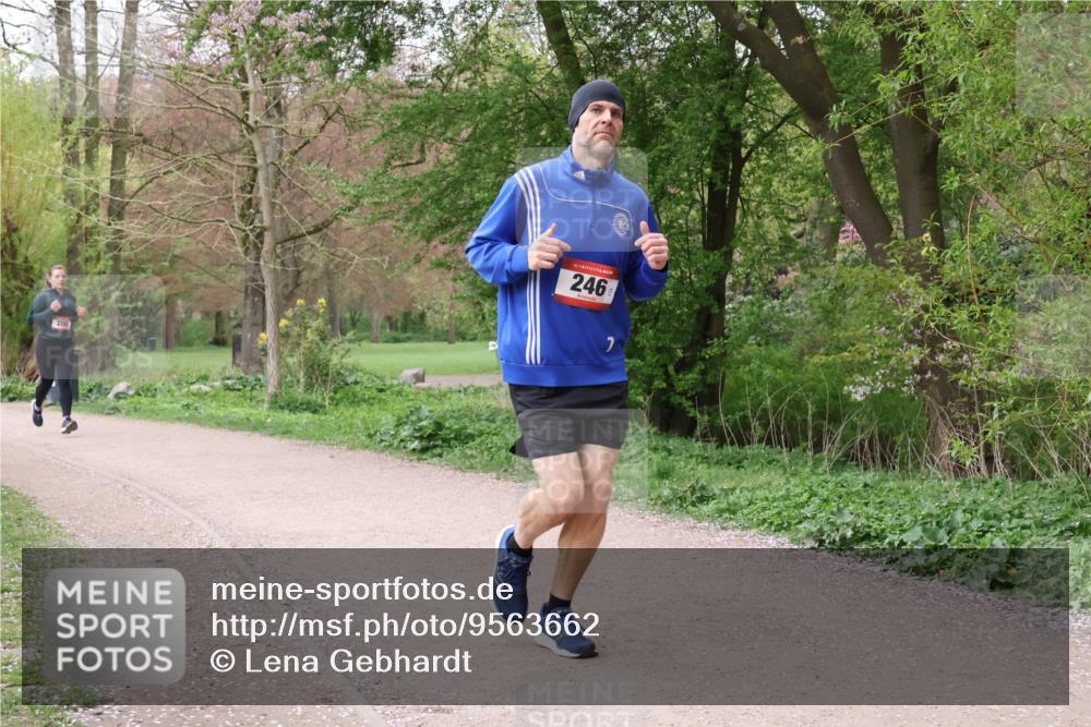 19.04.2026 - Hammer Lauf Lena Gebhardt http://msf.ph/oto/9563662 19.04.2026 10:11:57 Laufen 200, 16, 246 meine-sportfotos.de