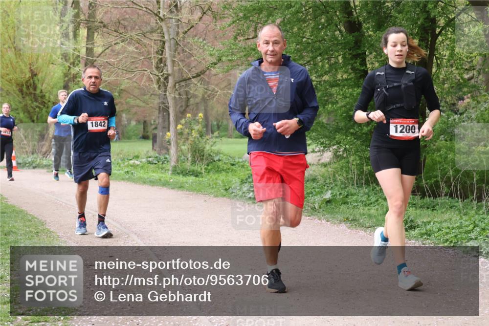 19.04.2026 - Hammer Lauf Lena Gebhardt http://msf.ph/oto/9563706 19.04.2026 10:12:29 Laufen 1842, 1200 meine-sportfotos.de