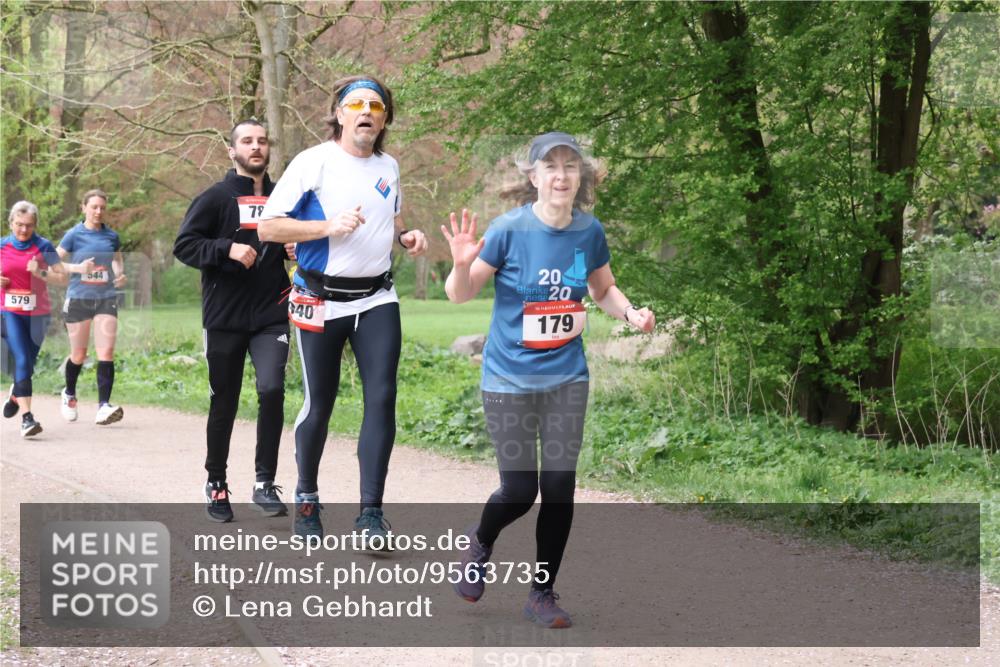 19.04.2026 - Hammer Lauf Lena Gebhardt http://msf.ph/oto/9563735 19.04.2026 10:12:46 Laufen 579, 544, 79, 40, 20, 20, 16, 179 meine-sportfotos.de