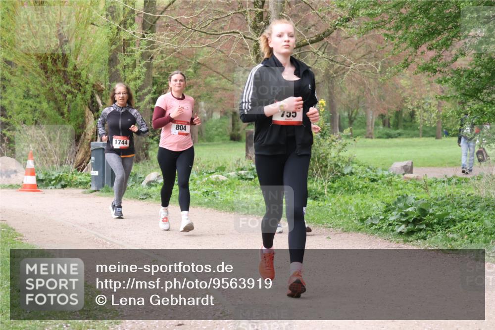 19.04.2026 - Hammer Lauf Lena Gebhardt http://msf.ph/oto/9563919 19.04.2026 10:14:07 Laufen 1744, 804 meine-sportfotos.de