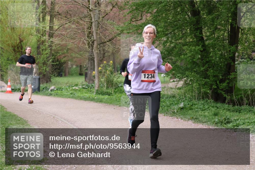 19.04.2026 - Hammer Lauf Lena Gebhardt http://msf.ph/oto/9563944 19.04.2026 10:14:24 Laufen 32, 16, 1234 meine-sportfotos.de