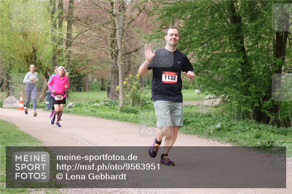 19.04.2026 - Hammer Lauf Lena Gebhardt http://msf.ph/oto/9563951 19.04.2026 10:14:28 Laufen 957, 760, 16, 1132 meine-sportfotos.de