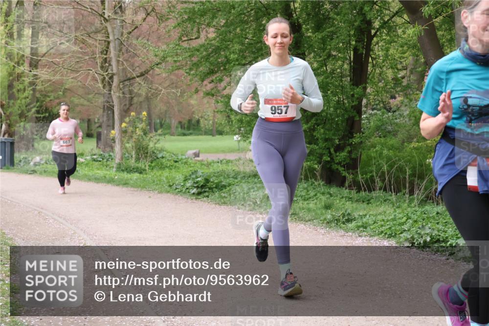 19.04.2026 - Hammer Lauf Lena Gebhardt http://msf.ph/oto/9563962 19.04.2026 10:14:34 Laufen 667, 16, 957 meine-sportfotos.de