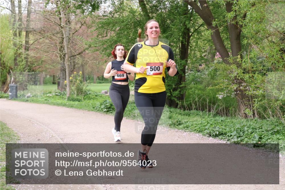 19.04.2026 - Hammer Lauf Lena Gebhardt http://msf.ph/oto/9564023 19.04.2026 10:15:13 Laufen 669, 16, 500 meine-sportfotos.de