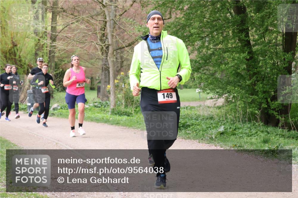 19.04.2026 - Hammer Lauf Lena Gebhardt http://msf.ph/oto/9564038 19.04.2026 10:15:41 Laufen 1654, 548, 343, 877, 149 meine-sportfotos.de