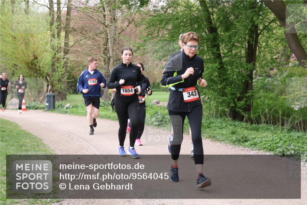 19.04.2026 - Hammer Lauf Lena Gebhardt http://msf.ph/oto/9564045 19.04.2026 10:15:46 Laufen 1783, 1654, 48, 16, 343 meine-sportfotos.de