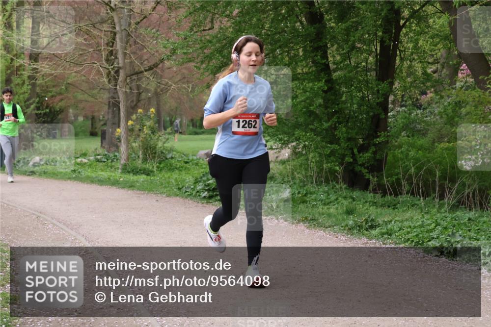 19.04.2026 - Hammer Lauf Lena Gebhardt http://msf.ph/oto/9564098 19.04.2026 10:16:21 Laufen 16, 1262 meine-sportfotos.de