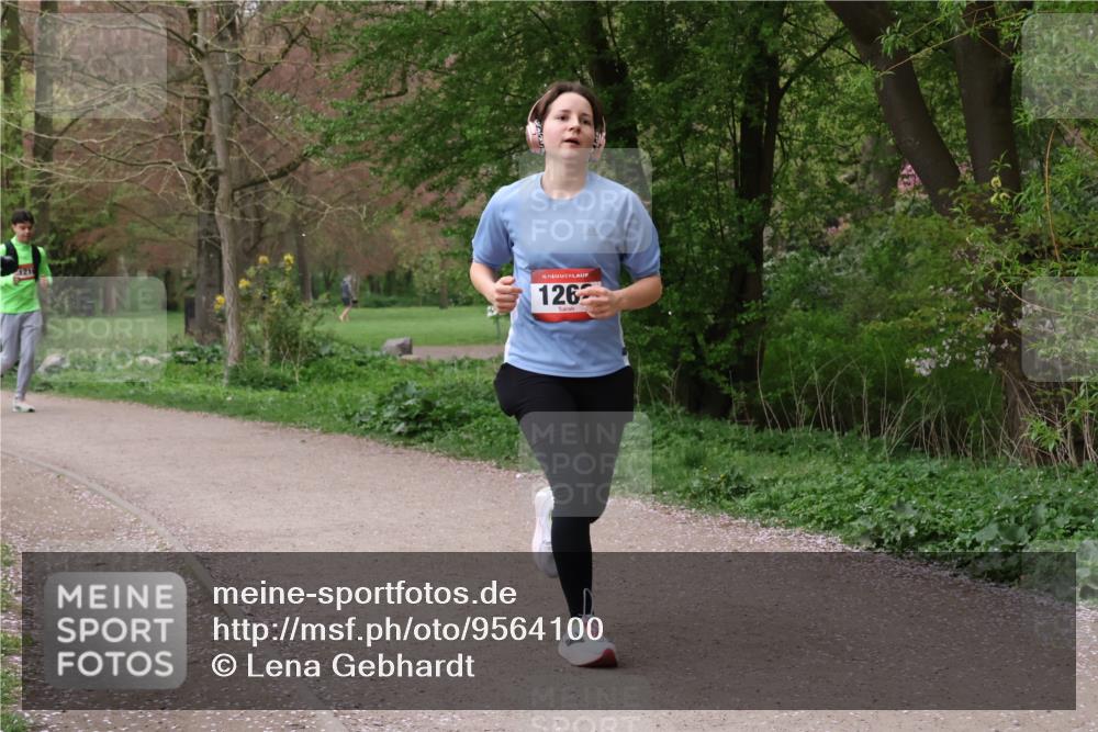 19.04.2026 - Hammer Lauf Lena Gebhardt http://msf.ph/oto/9564100 19.04.2026 10:16:21 Laufen 16, 126 meine-sportfotos.de