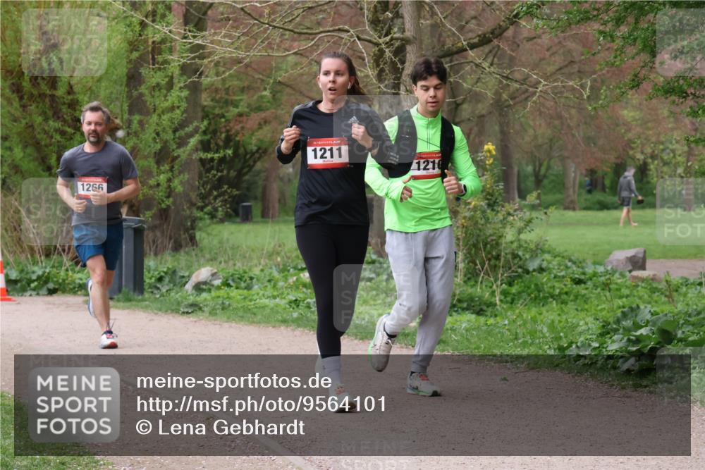 19.04.2026 - Hammer Lauf Lena Gebhardt http://msf.ph/oto/9564101 19.04.2026 10:16:23 Laufen 1266, 16, 1211, 1210 meine-sportfotos.de