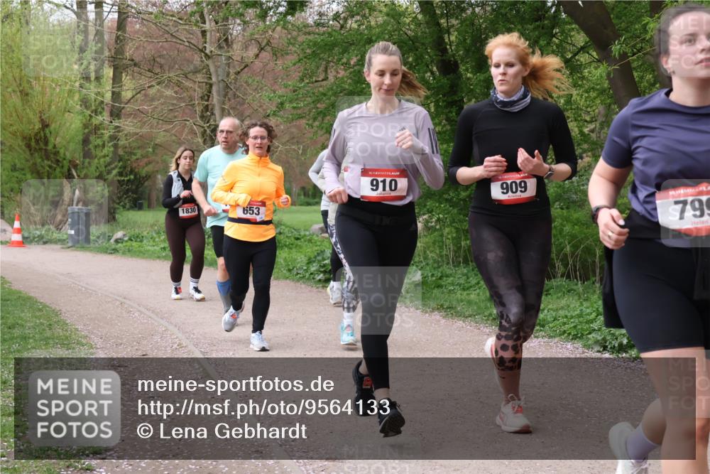 19.04.2026 - Hammer Lauf Lena Gebhardt http://msf.ph/oto/9564133 19.04.2026 10:16:44 Laufen 1830, 653, 16, 910, 16, 909, 16, 799 meine-sportfotos.de