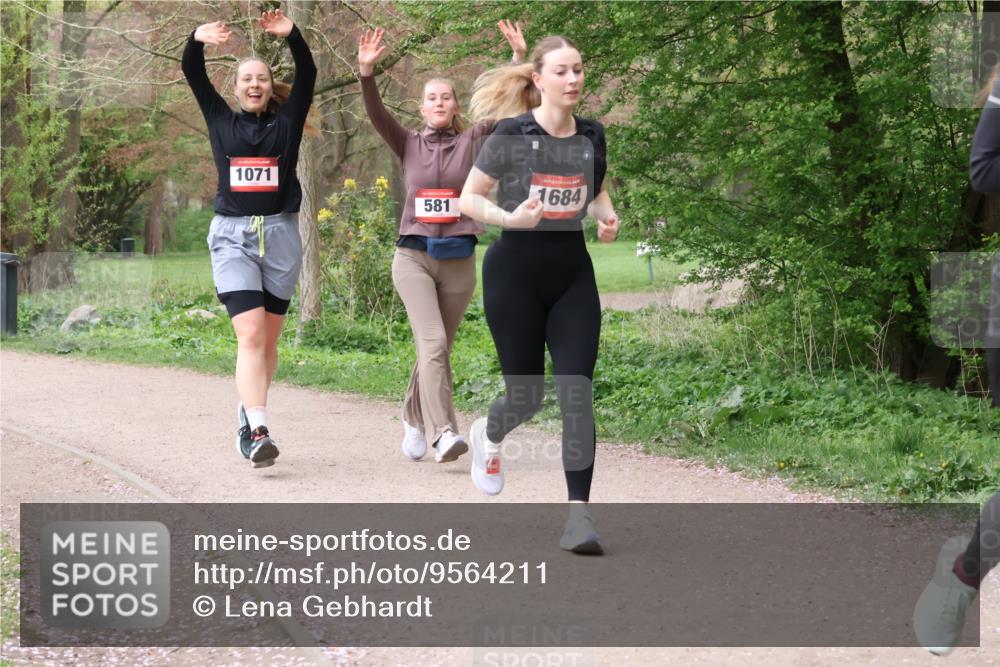 19.04.2026 - Hammer Lauf Lena Gebhardt http://msf.ph/oto/9564211 19.04.2026 10:17:34 Laufen 1071, 581, 16, 1684 meine-sportfotos.de