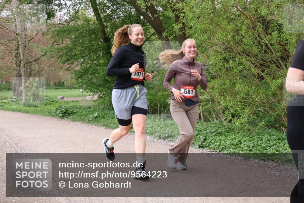 19.04.2026 - Hammer Lauf Lena Gebhardt http://msf.ph/oto/9564223 19.04.2026 10:17:36 Laufen 1071, 581 meine-sportfotos.de
