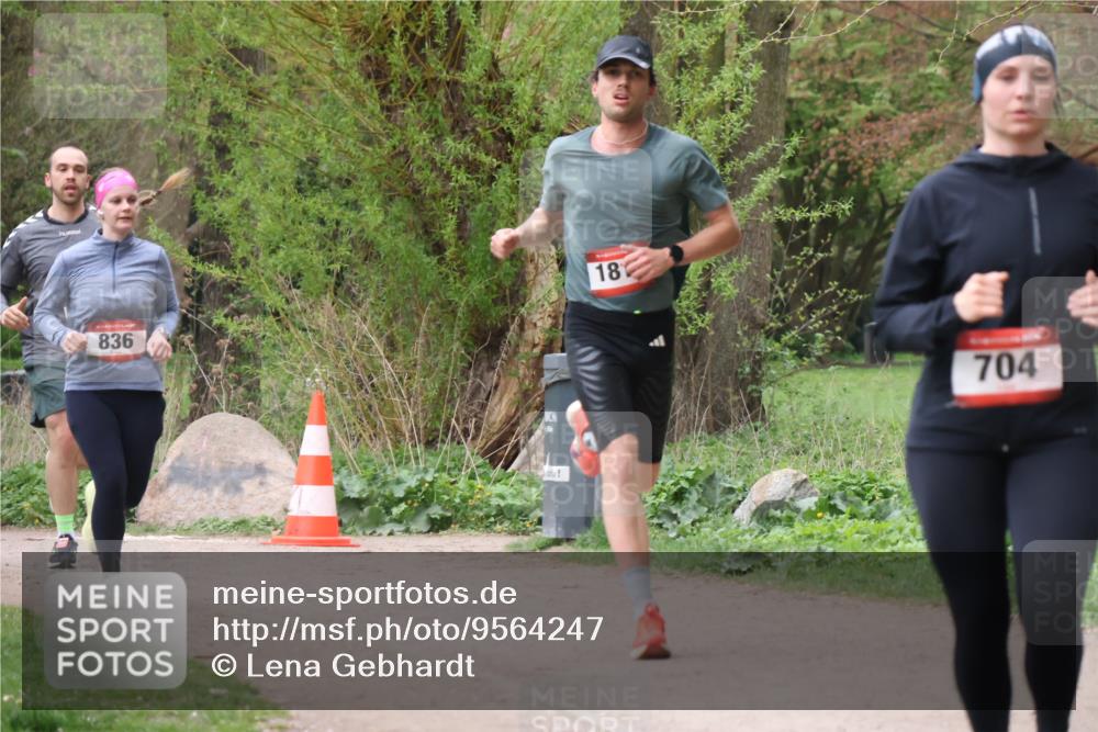 19.04.2026 - Hammer Lauf Lena Gebhardt http://msf.ph/oto/9564247 19.04.2026 10:17:50 Laufen 836, 18, 704 meine-sportfotos.de
