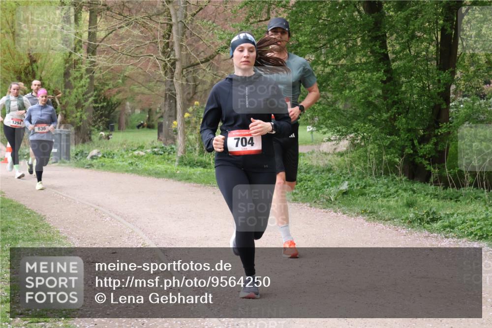 19.04.2026 - Hammer Lauf Lena Gebhardt http://msf.ph/oto/9564250 19.04.2026 10:17:53 Laufen 1294, 836, 704 meine-sportfotos.de
