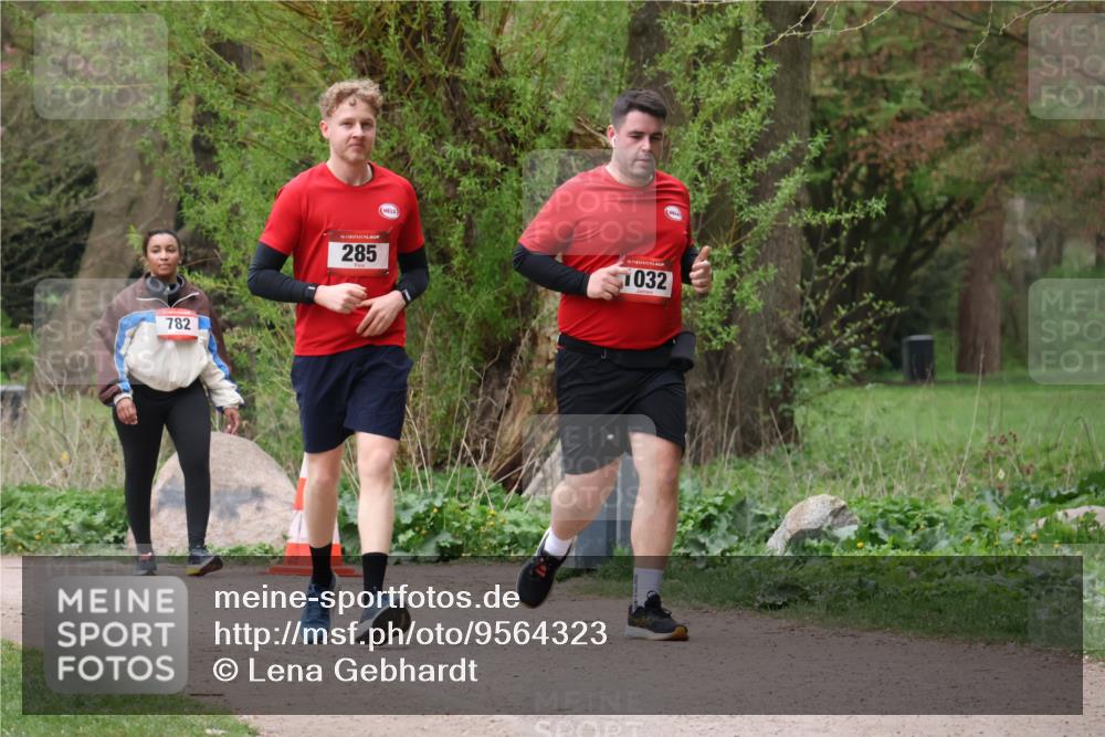 19.04.2026 - Hammer Lauf Lena Gebhardt http://msf.ph/oto/9564323 19.04.2026 10:19:11 Laufen 782, 16, 285, 16, 1032 meine-sportfotos.de