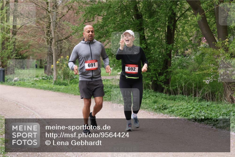 19.04.2026 - Hammer Lauf Lena Gebhardt http://msf.ph/oto/9564424 19.04.2026 10:21:32 Laufen 691, 16, 692 meine-sportfotos.de