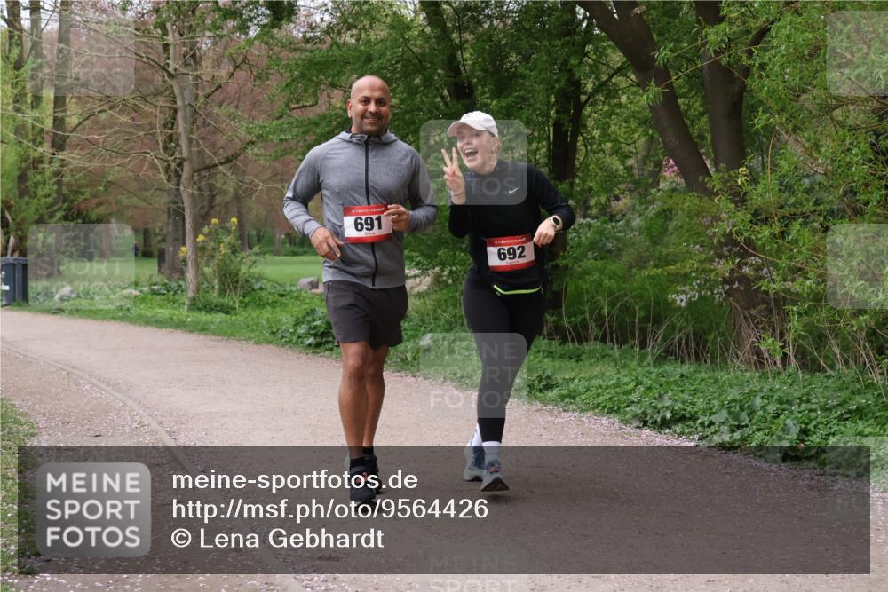19.04.2026 - Hammer Lauf Lena Gebhardt http://msf.ph/oto/9564426 19.04.2026 10:21:32 Laufen 691, 16, 692 meine-sportfotos.de