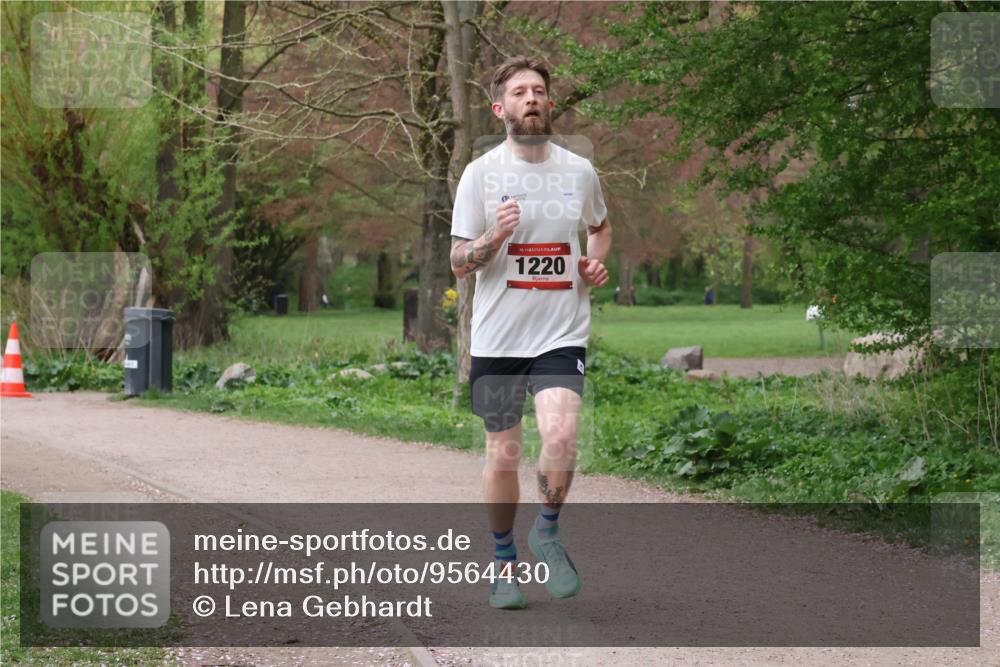19.04.2026 - Hammer Lauf Lena Gebhardt http://msf.ph/oto/9564430 19.04.2026 10:21:45 Laufen 16, 1220 meine-sportfotos.de