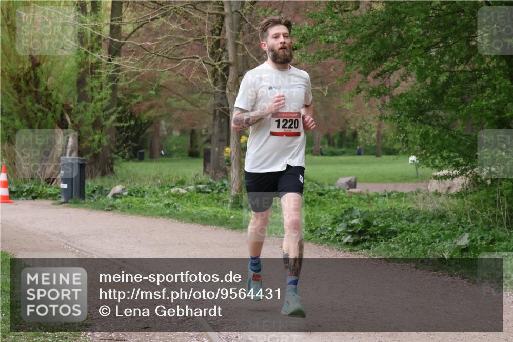 19.04.2026 - Hammer Lauf Lena Gebhardt http://msf.ph/oto/9564431 19.04.2026 10:21:45 Laufen 16, 1220 meine-sportfotos.de