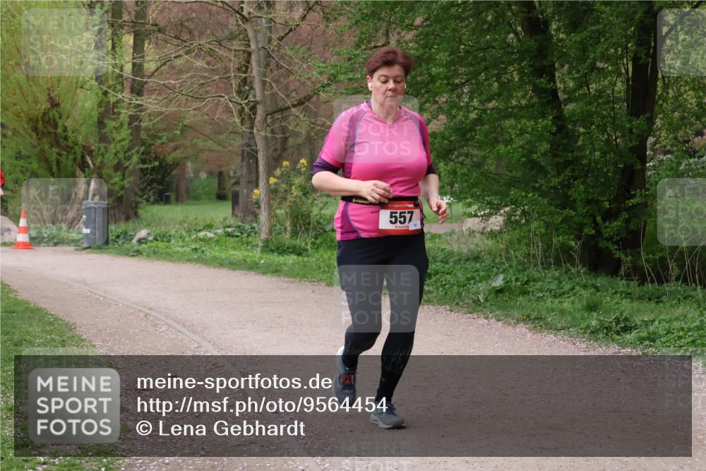 19.04.2026 - Hammer Lauf Lena Gebhardt http://msf.ph/oto/9564454 19.04.2026 10:22:19 Laufen 16, 557 meine-sportfotos.de