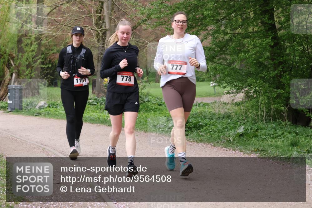 19.04.2026 - Hammer Lauf Lena Gebhardt http://msf.ph/oto/9564508 19.04.2026 10:23:40 Laufen 1157, 16, 778, 16, 777 meine-sportfotos.de