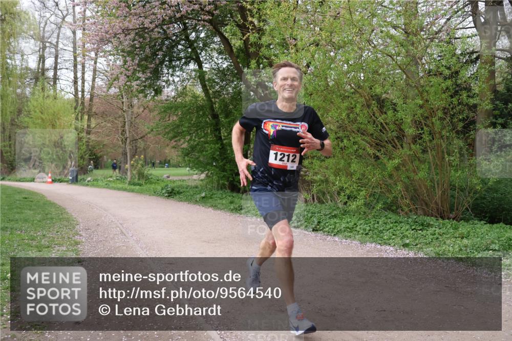 19.04.2026 - Hammer Lauf Lena Gebhardt http://msf.ph/oto/9564540 19.04.2026 10:25:02 Laufen 16, 1212 meine-sportfotos.de
