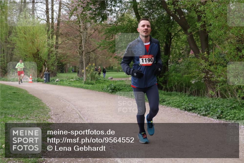 19.04.2026 - Hammer Lauf Lena Gebhardt http://msf.ph/oto/9564552 19.04.2026 10:25:52 Laufen 16, 1190 meine-sportfotos.de