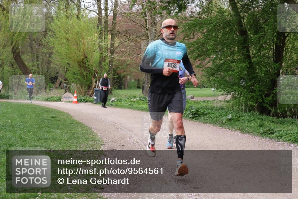 19.04.2026 - Hammer Lauf Lena Gebhardt http://msf.ph/oto/9564561 19.04.2026 10:26:21 Laufen 16, 858 meine-sportfotos.de